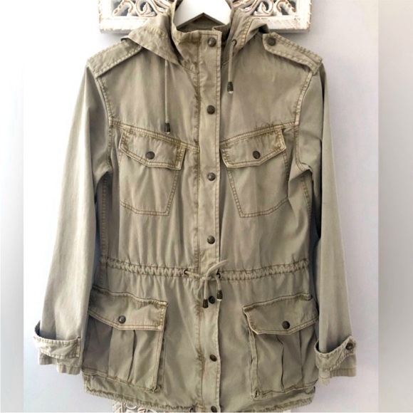 ❤️Aritzia Talula Trooper Utility Cargo Drawstring Hooded Jacket - Picture 2 of 5